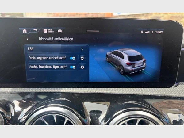 Mercedes-Benz A 220 (2024) — foto 15 van 30