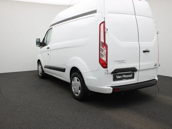 Ford Transit Custom (2022) — foto 12 van 38