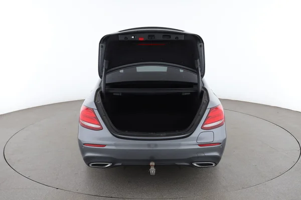 Mercedes-Benz E-Klasse (2019) — foto 7 van 16
