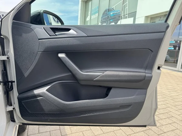VOLKSWAGEN Taigo (2025) — foto 9 van 24