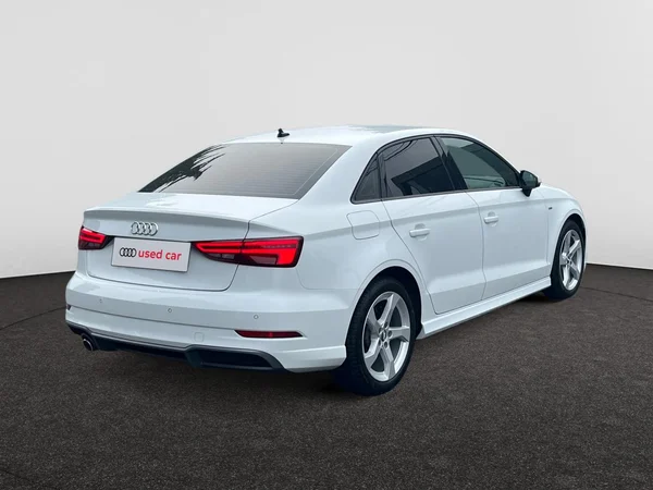AUDI A3 Sedan Dsl (2019) — foto 11 van 18