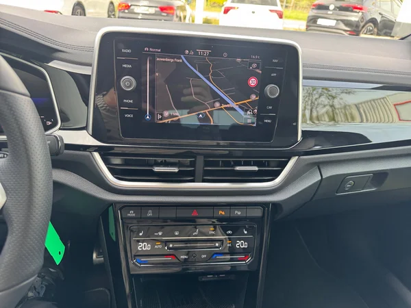 VOLKSWAGEN T-Roc Cabriolet (2025) — foto 3 van 24