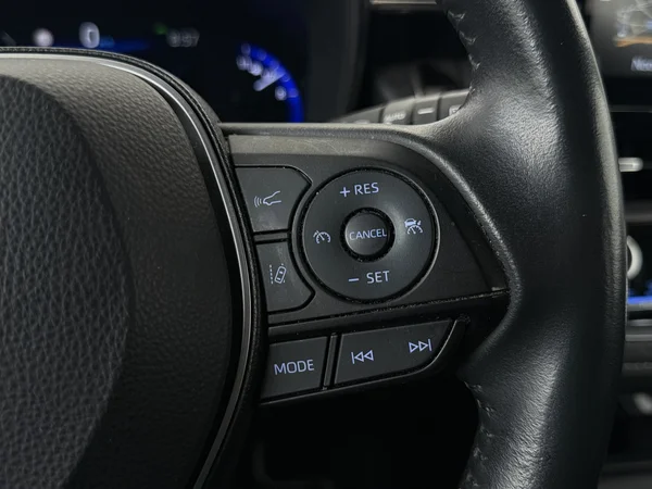 TOYOTA Corolla (2022) — foto 9 van 27