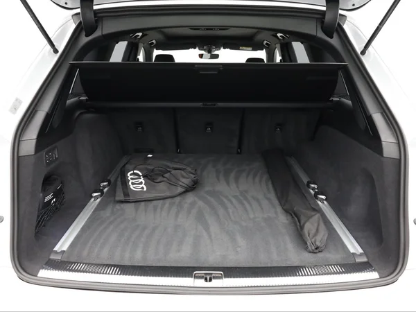 AUDI Q7 e-hybrid (PHEV) (2025) — foto 16 van 28
