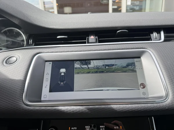 Land Rover Range Rover Evoque (2023) — foto 9 van 26