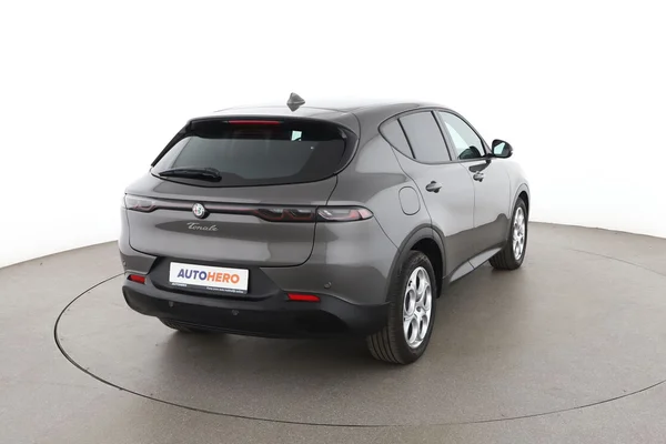 Alfa Romeo Tonale (2024) — foto 12 van 16