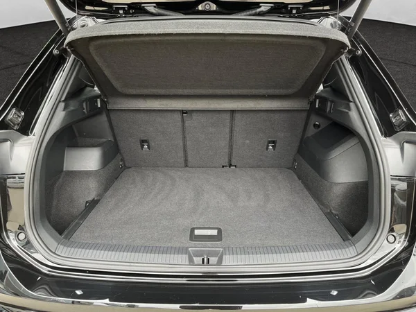 VOLKSWAGEN Tiguan (2025) — foto 16 van 22