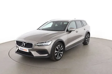 Volvo V60 1516e81e-e158-4159-8acb-ff3d639d148d