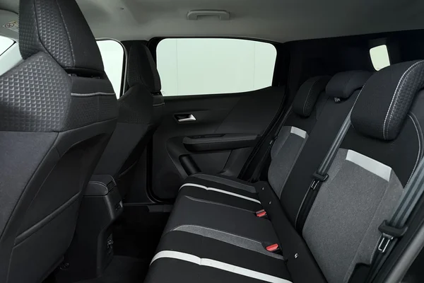 Opel Frontera (2025) — foto 17 van 18