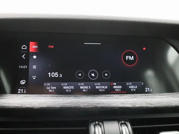 Alfa Romeo Stelvio (2022) — foto 13 van 44