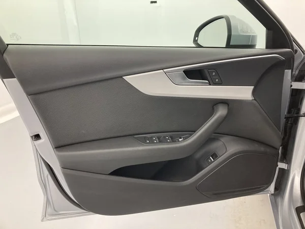AUDI A4 Avant (2020) — foto 11 van 36