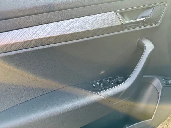 SKODA Karoq (2022) — foto 5 van 16
