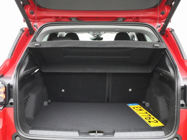 Jeep Avenger (2024) — foto 6 van 42