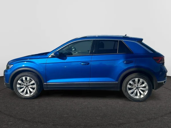 VOLKSWAGEN T-Roc (2020) — foto 12 van 24