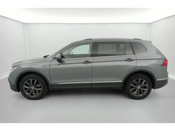 VOLKSWAGEN Tiguan Allspace (2023) — foto 33 van 36