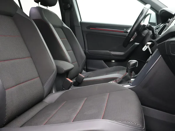 Volkswagen T-Roc (2021) — foto 28 van 30