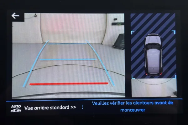 Peugeot 308 (2021) — foto 15 van 45