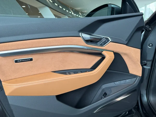 AUDI Q8 e-tron (2026) — foto 10 van 20