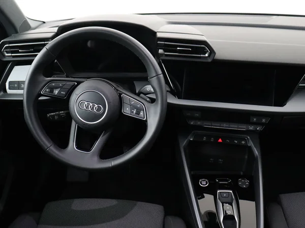 AUDI A3 Sportback (2025) — foto 16 van 18