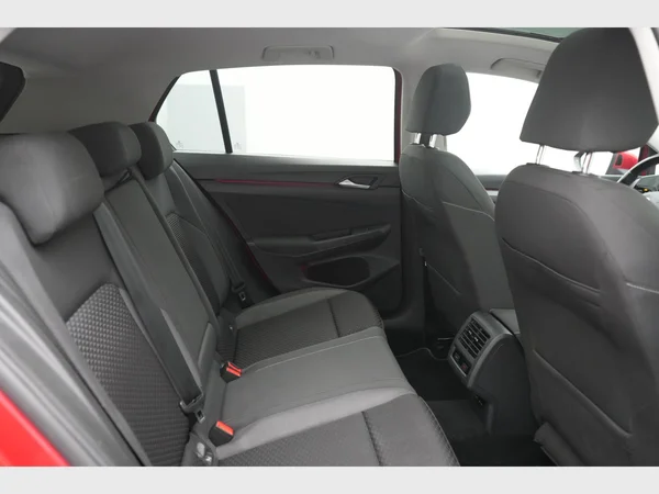 VOLKSWAGEN Golf VIII (2021) — foto 9 van 28