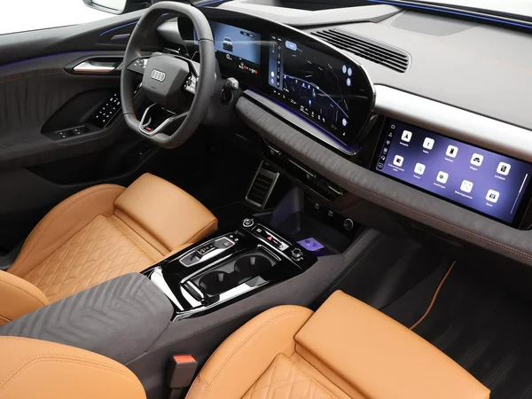 AUDI Q6 e-tron (2026) — foto 21 van 27