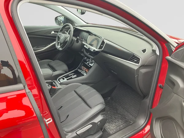OPEL Grandland (2023) — foto 4 van 25