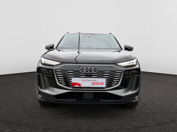 AUDI Q6 e-tron (2026) — foto 18 van 24
