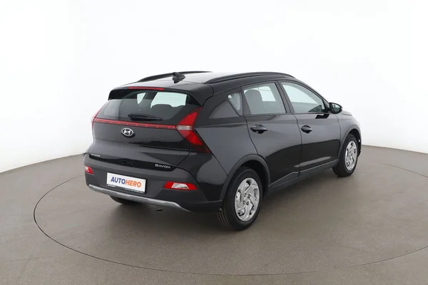 Hyundai Bayon (2022) — foto 12 van 16