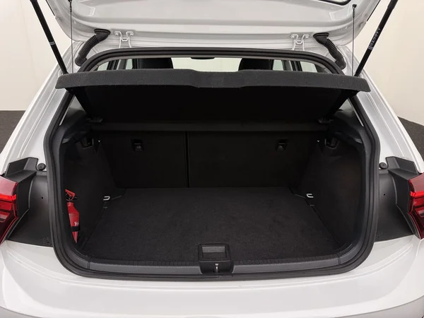 VOLKSWAGEN Polo (2021) — foto 8 van 27
