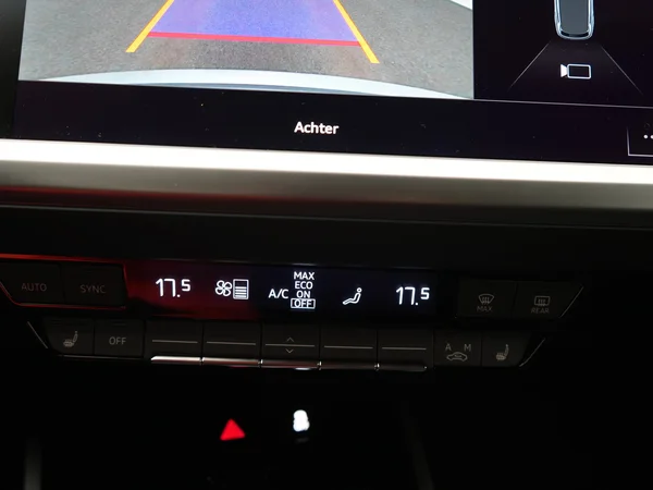 AUDI Q4 e-tron (2025) — foto 10 van 13