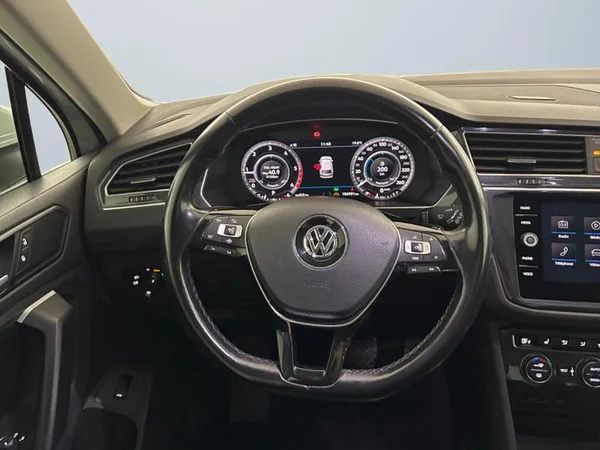 VOLKSWAGEN Tiguan Dsl (2019) — foto 5 van 26