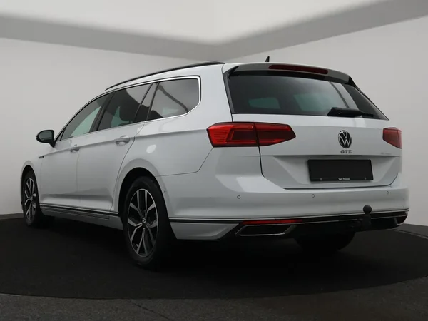 Volkswagen Passat (2022) — foto 22 van 30