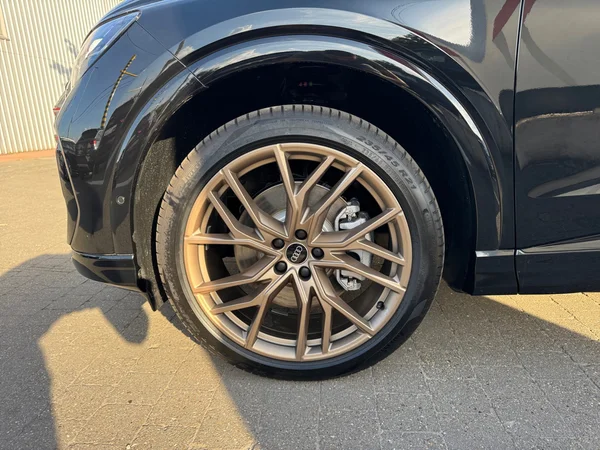 AUDI Q4 Sportback e-tron (2025) — foto 15 van 24