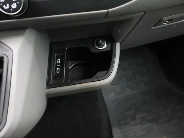 Volkswagen Transporter (2024) — foto 16 van 30