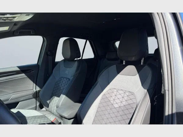 Volkswagen T-Roc (2025) — foto 29 van 29