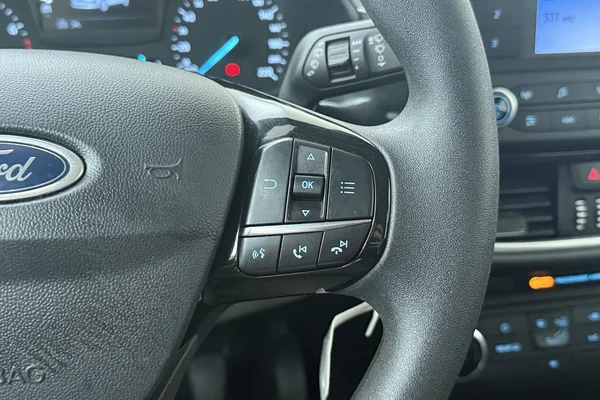 Ford Fiesta (2018) — foto 7 van 27