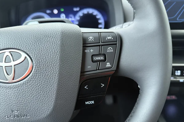 Toyota C-HR Hybrid (HEV) (2026) — foto 7 van 16