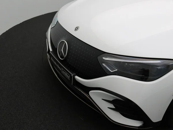 Mercedes-Benz EQE (2024) — foto 26 van 34