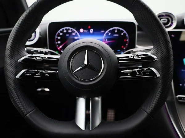 Mercedes-Benz GLC (2025) — foto 50 van 52