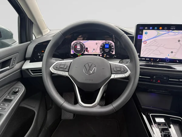 VOLKSWAGEN Golf VIII (2026) — foto 16 van 19