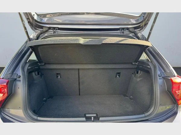 Volkswagen POLO (2023) — foto 18 van 20