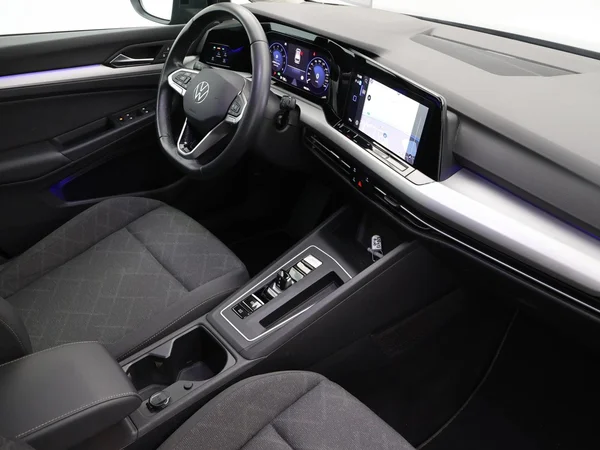 VOLKSWAGEN Golf VIII SW (2024) — foto 22 van 22