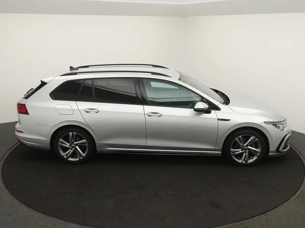 Volkswagen Golf (2024) — foto 25 van 27