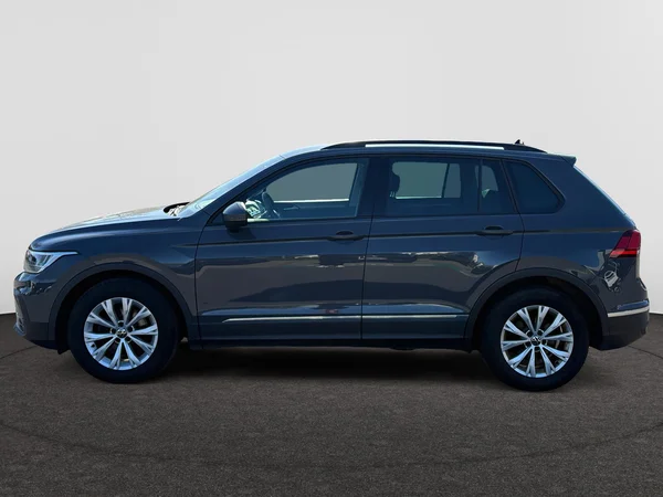 VOLKSWAGEN Tiguan (2022) — foto 12 van 23