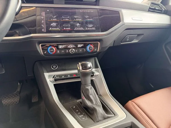 Audi Q3 (2022) — foto 13 van 20