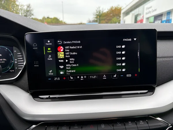 SKODA Octavia Combi (2024) — foto 5 van 24