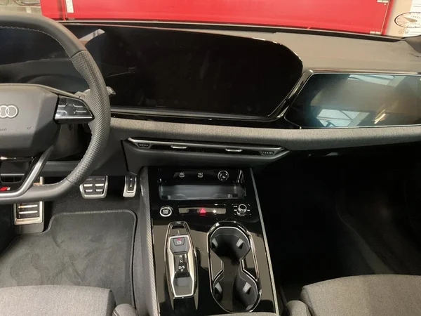 AUDI A5 Avant (2025) — foto 4 van 25
