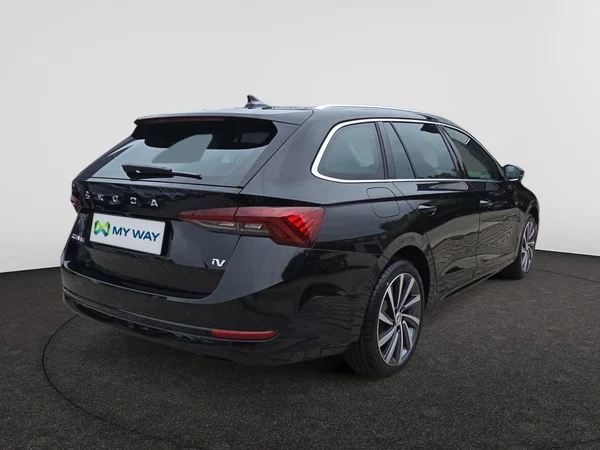 SKODA Octavia Combi (2024) — foto 22 van 24