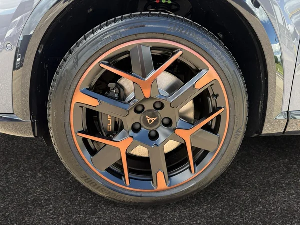 CUPRA Formentor e-Hybrid (PHEV) (2025) — foto 13 van 20