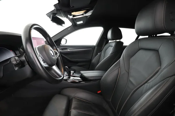 BMW 5-serie (2021) — foto 16 van 16